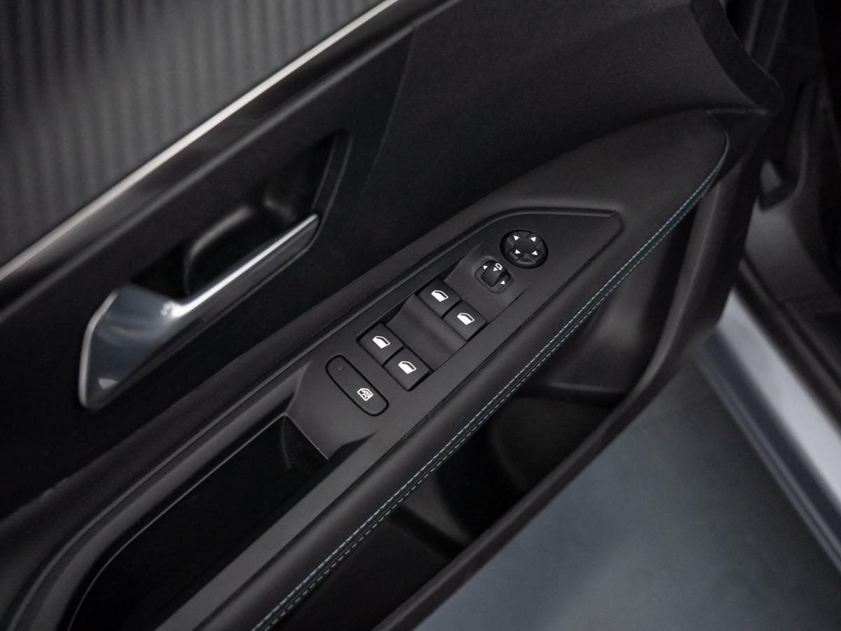 peugeot-3008-2021-hibrido-a-gasolina-1598cc