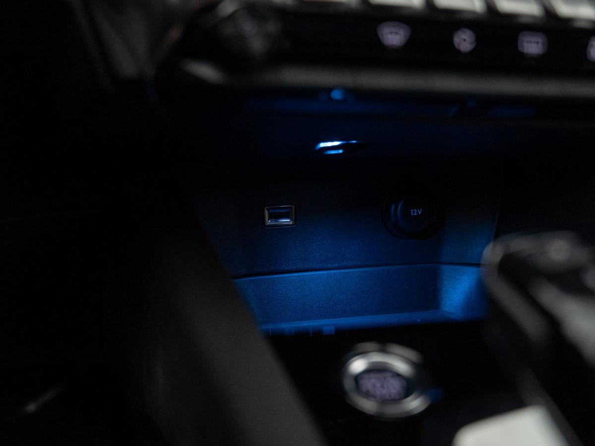 peugeot-3008-2021-hibrido-a-gasolina-1598cc