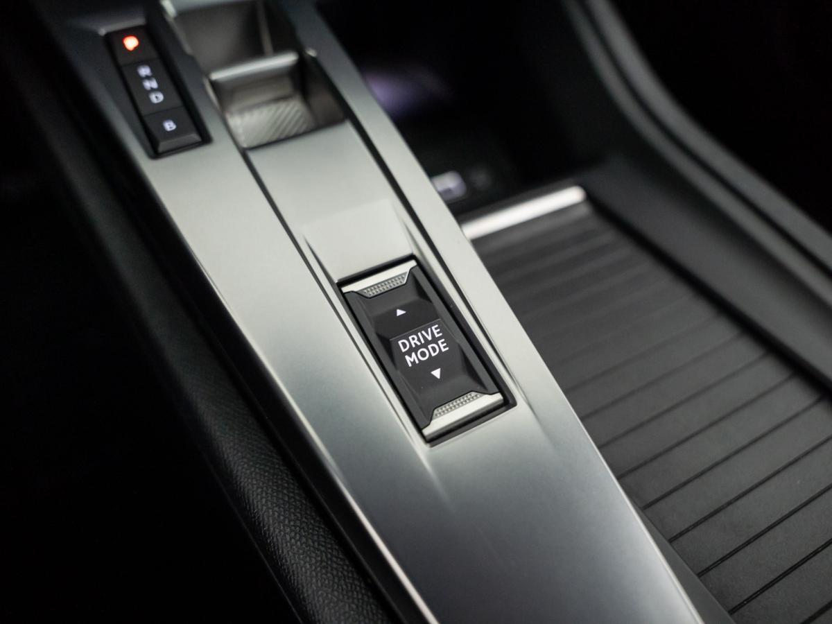 peugeot-308-2023-hibrido-a-gasolina-1598cc
