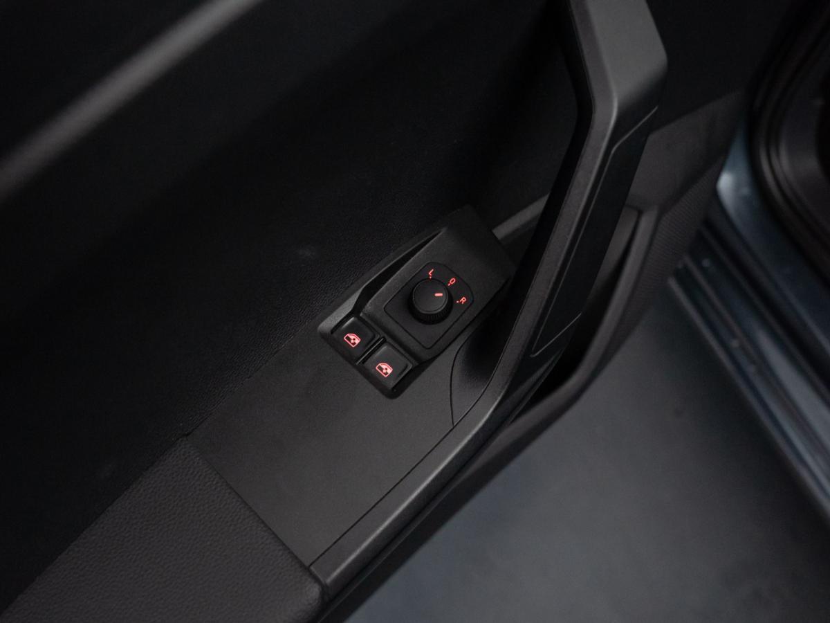 seat-ibiza-2023-gasolina-999cc