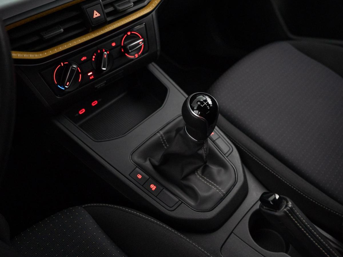 seat-ibiza-2023-gasolina-999cc