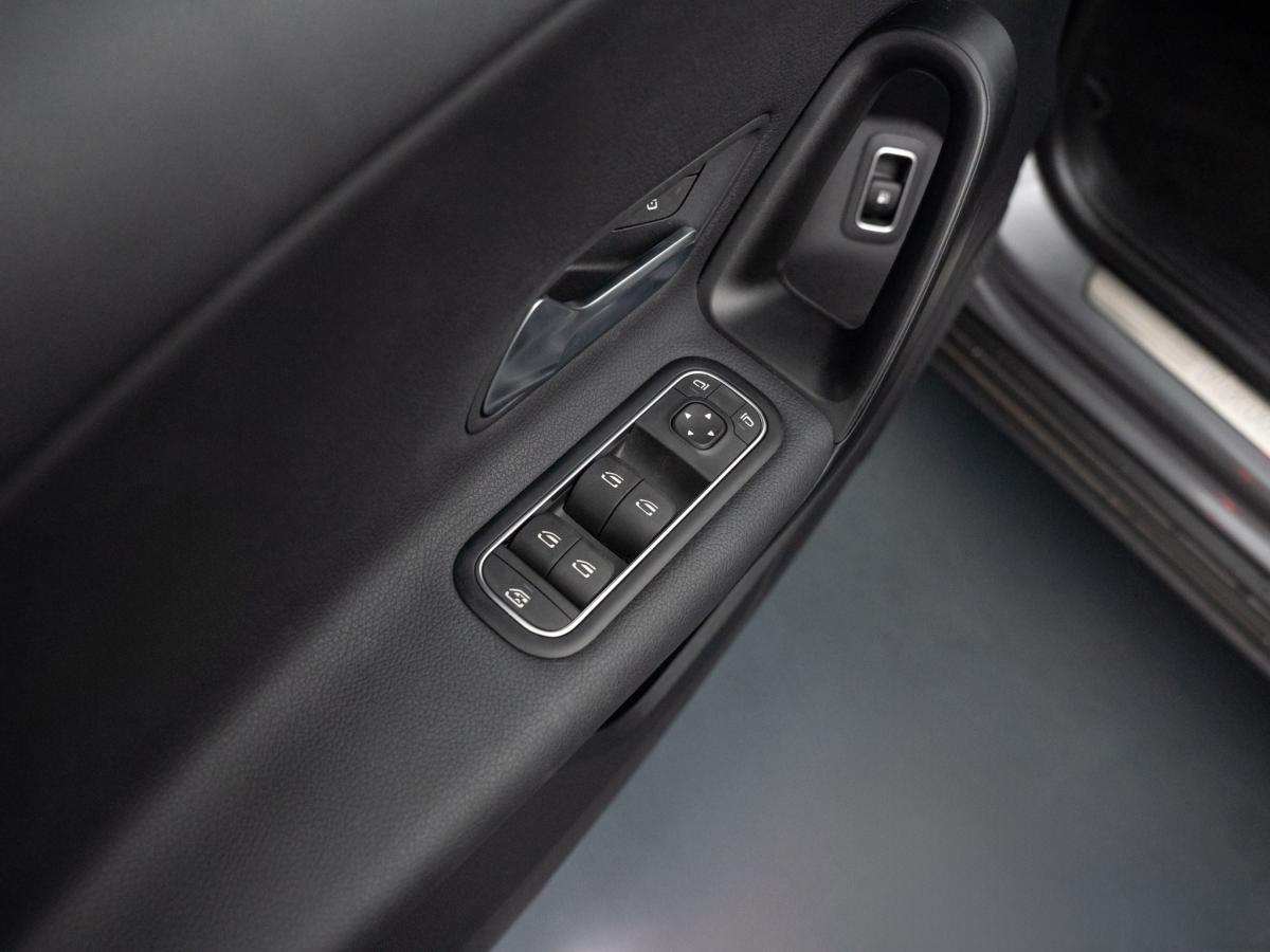 mercedes-benz-classe-a-2024-hibrido-a-gasolina-1332cc