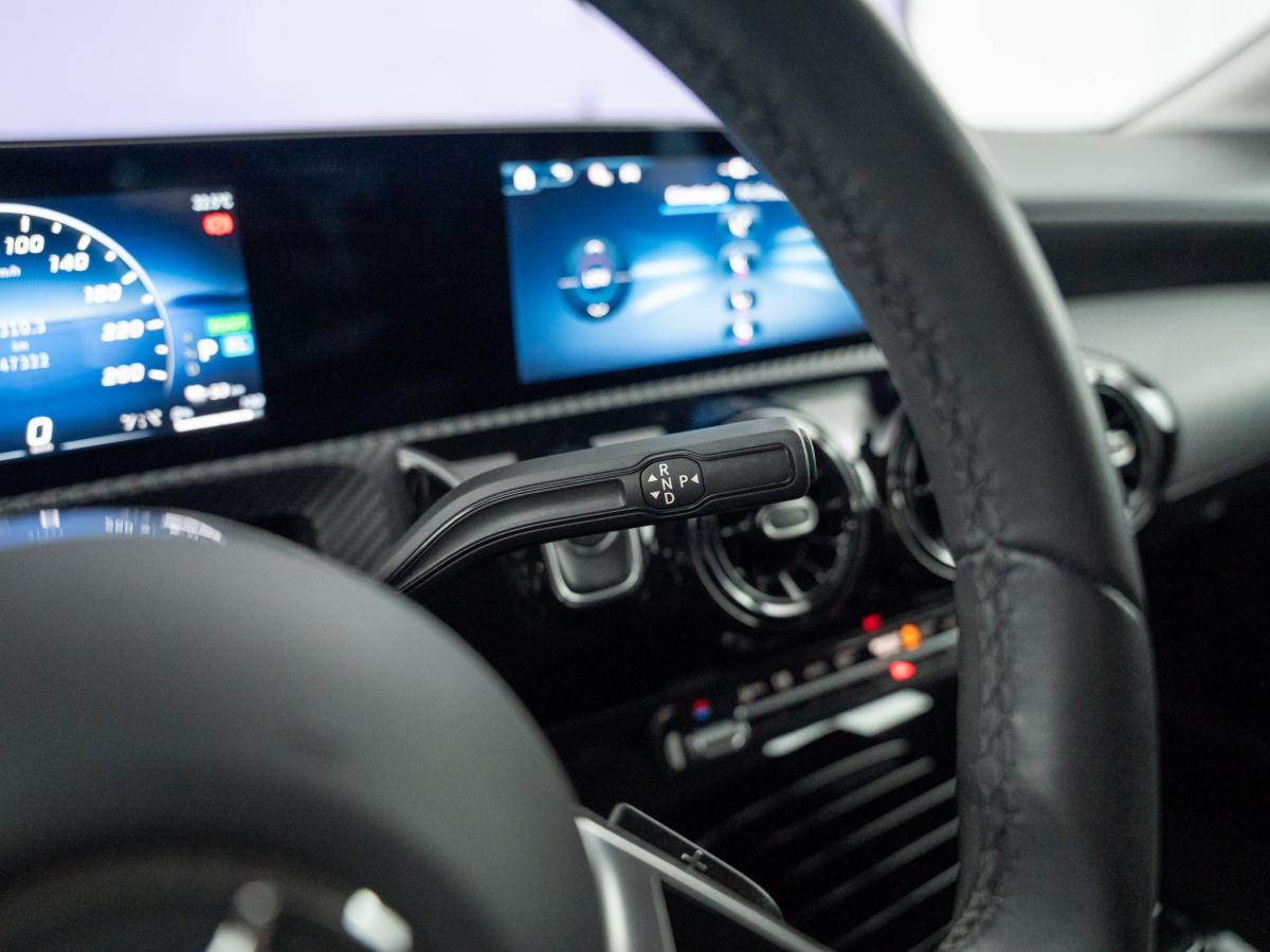 mercedes-benz-classe-a-2024-hibrido-a-gasolina-1332cc