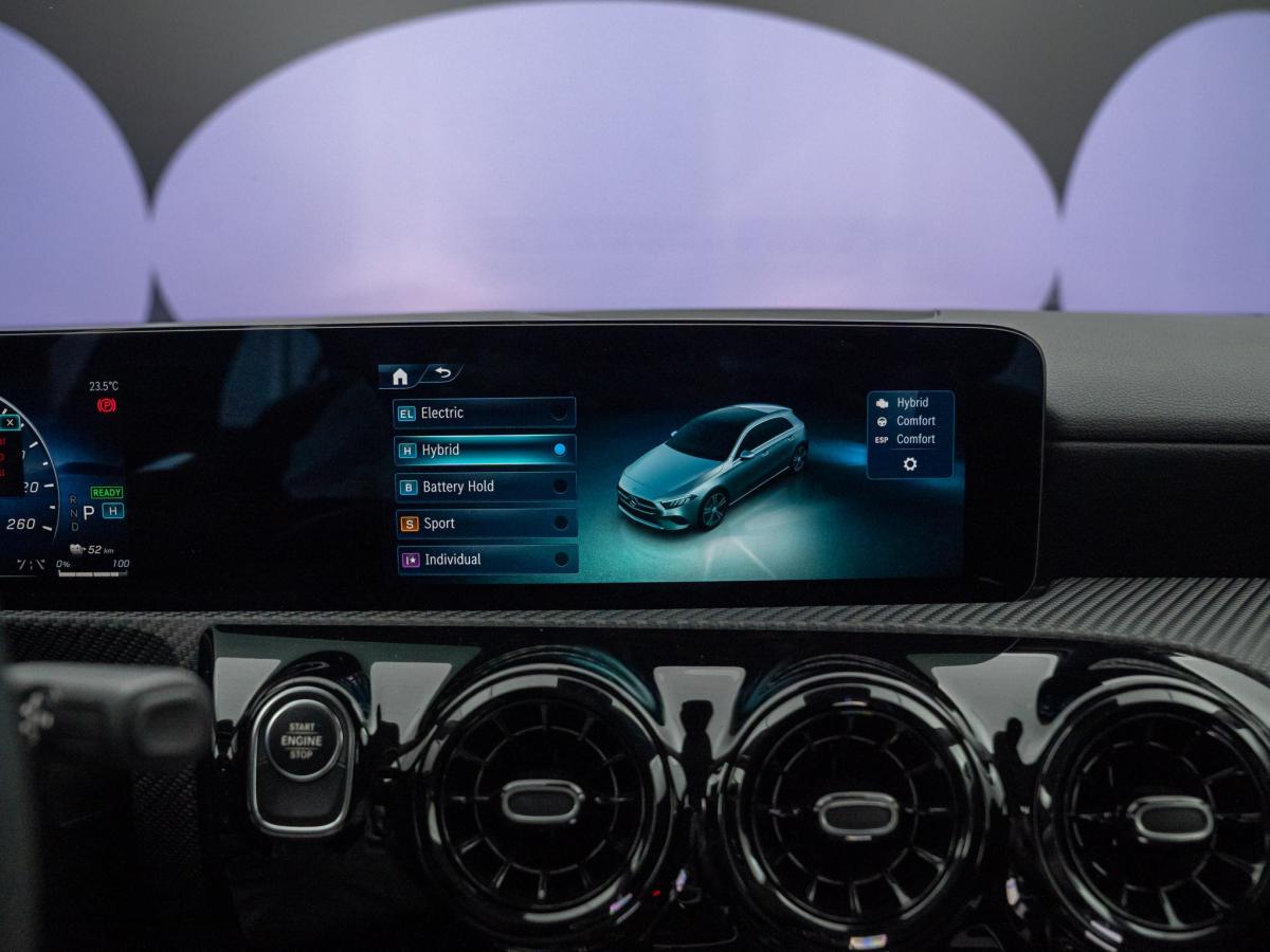 mercedes-benz-classe-a-2024-hibrido-a-gasolina-1332cc