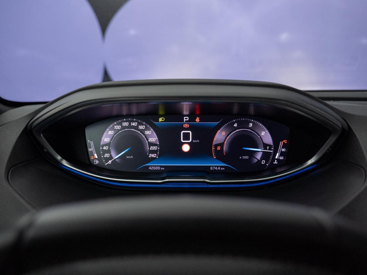 peugeot-5008-2023-diesel-1499cc