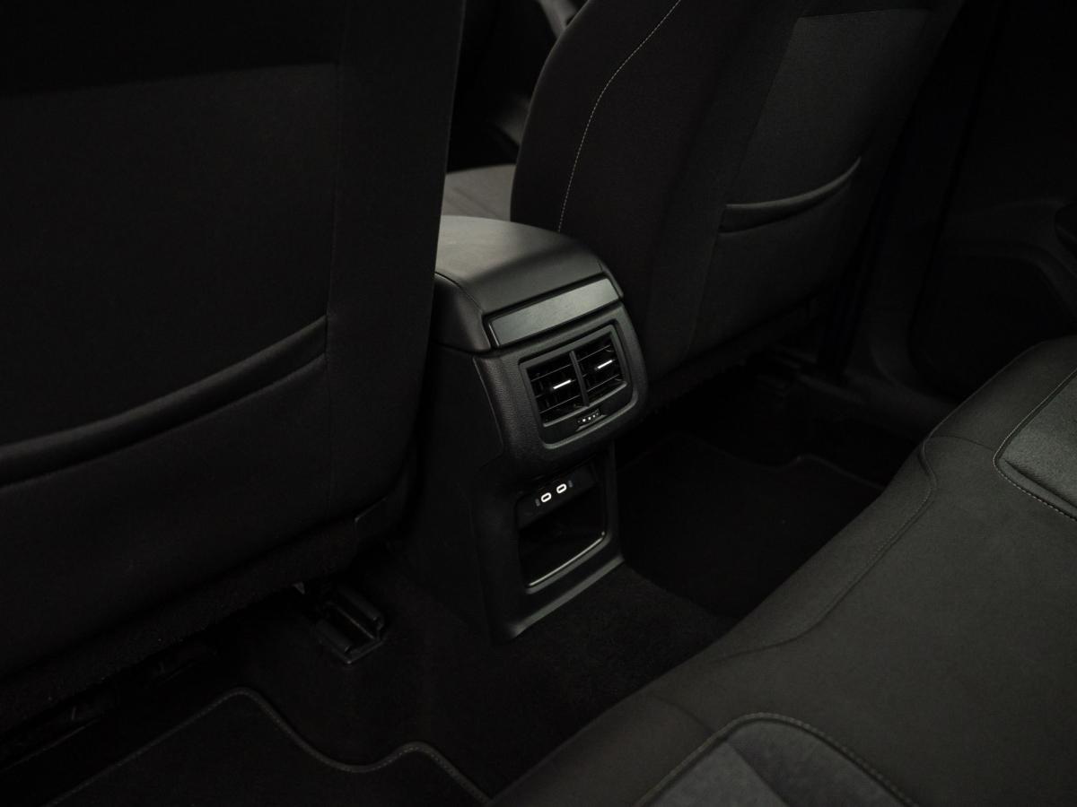 seat-ateca-2023-gasolina-999cc