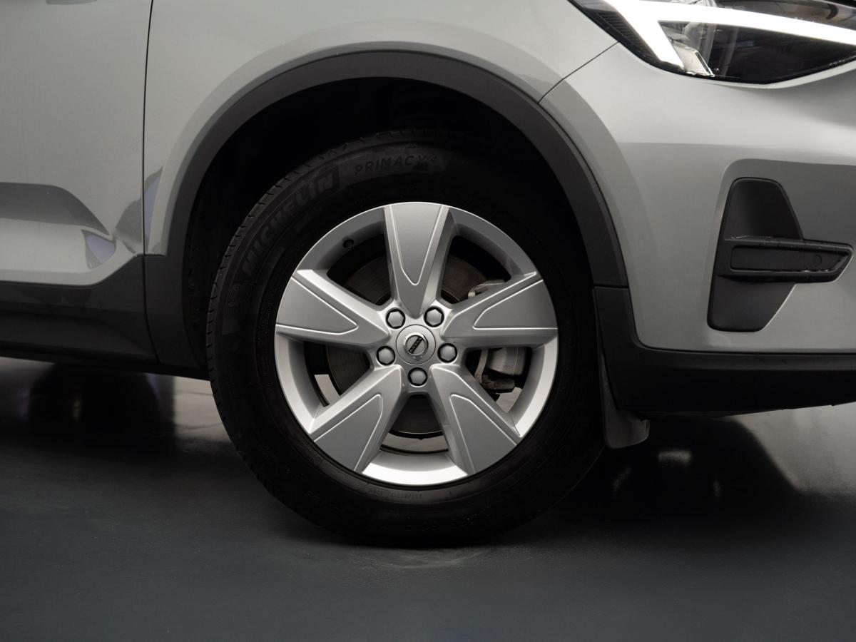 volvo-xc40-2025-hibrido-a-gasolina-1969cc