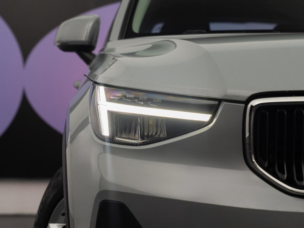 volvo-xc40-2025-hibrido-a-gasolina-1969cc