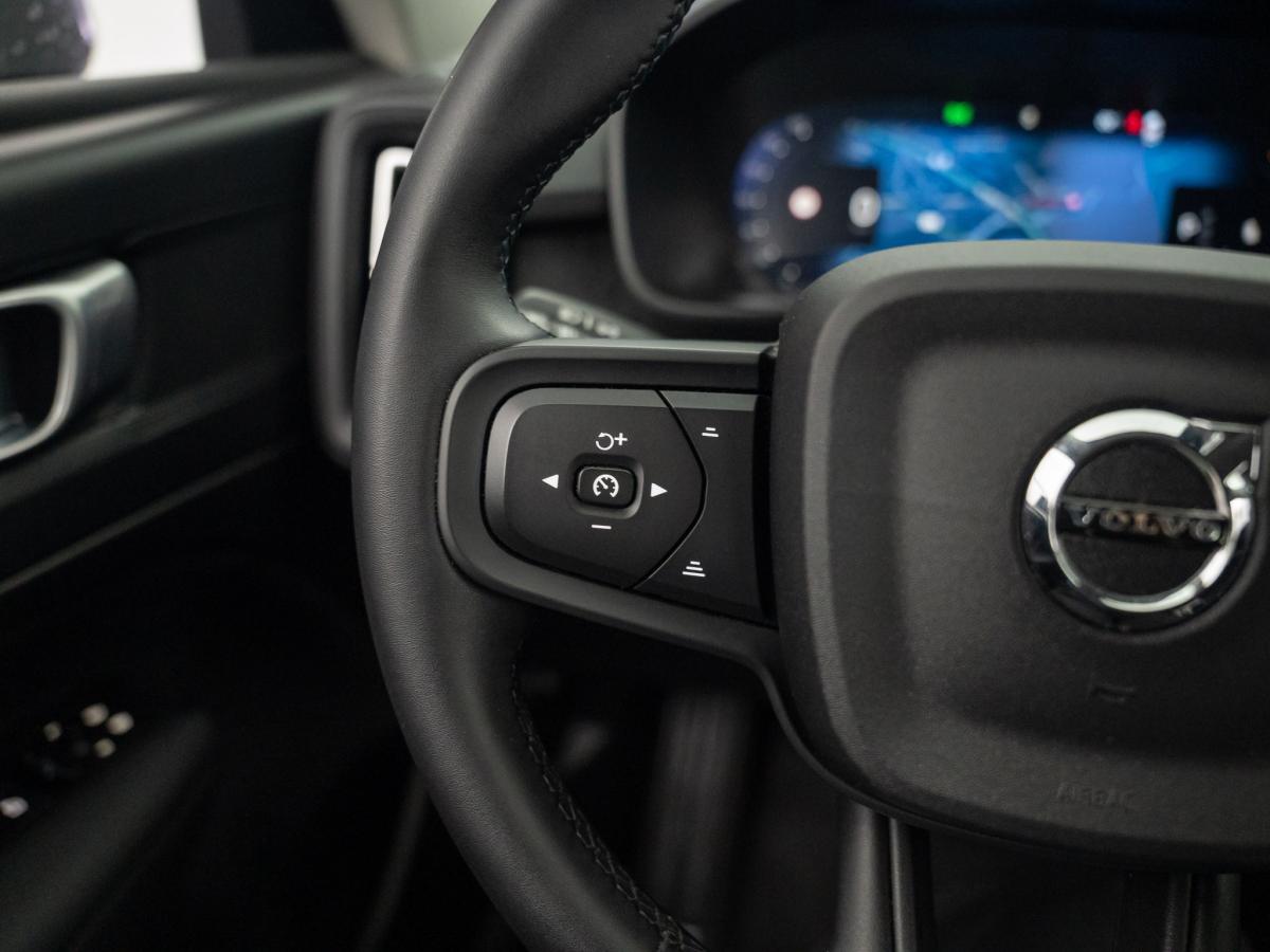 volvo-xc40-2025-hibrido-a-gasolina-1969cc