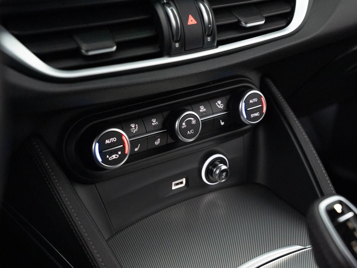 alfa-romeo-stelvio-2022-diesel-2143cc