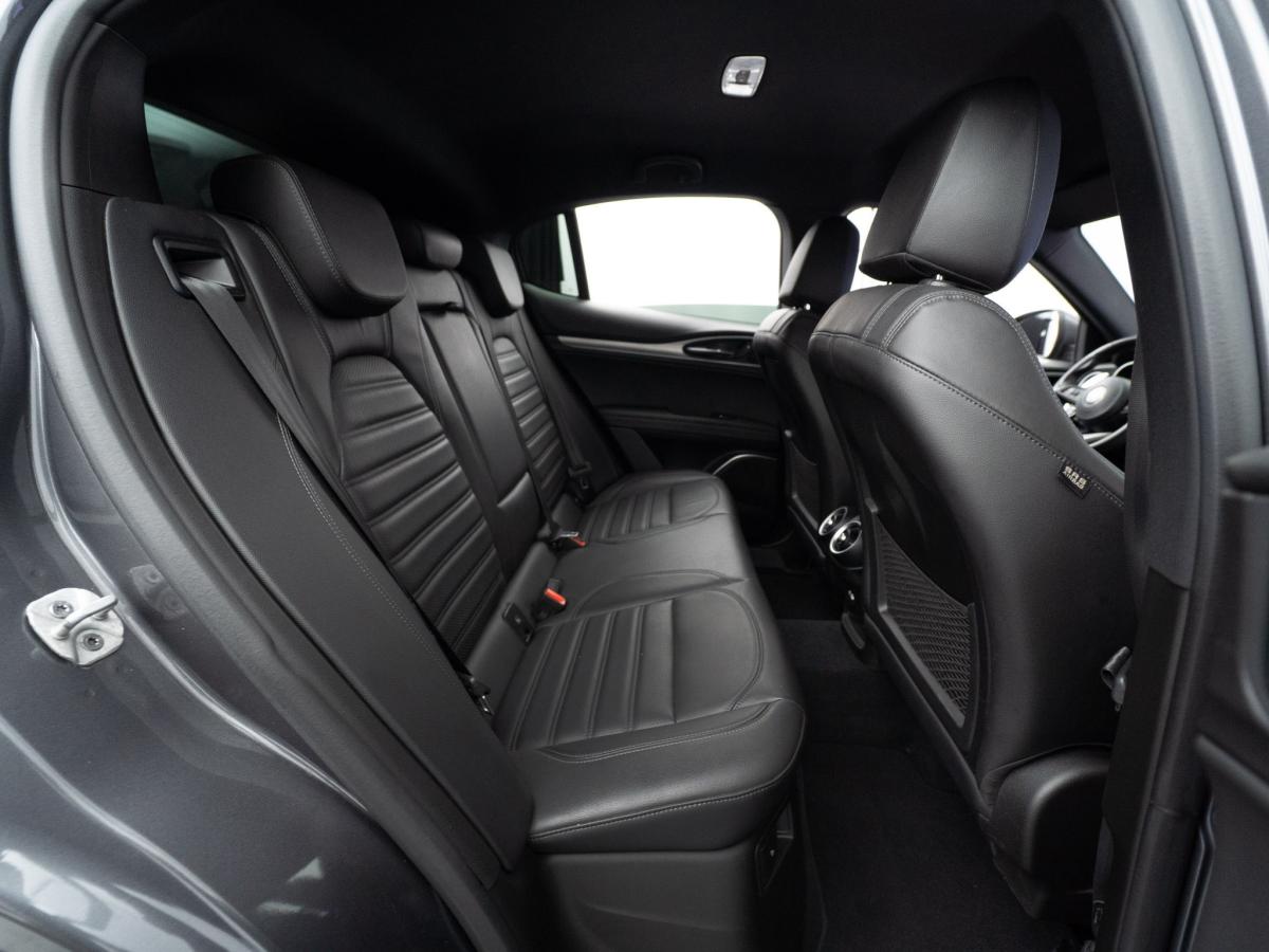 alfa-romeo-stelvio-2022-diesel-2143cc