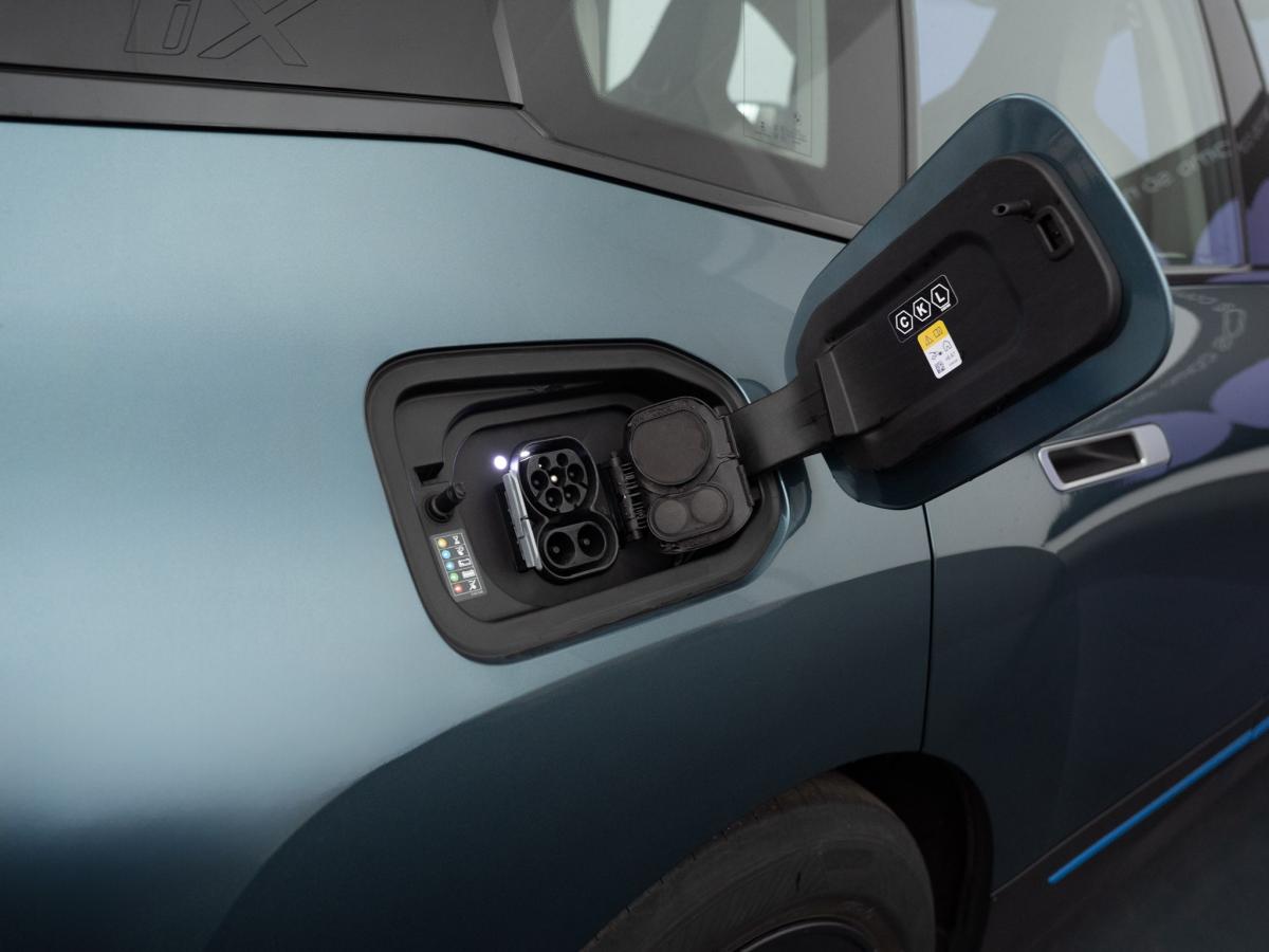 bmw-ix-2023-eletrico-500cc