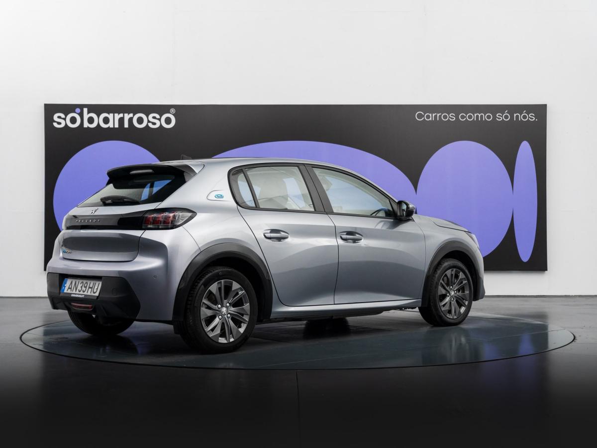 peugeot-208-2022-eletrico-500cc