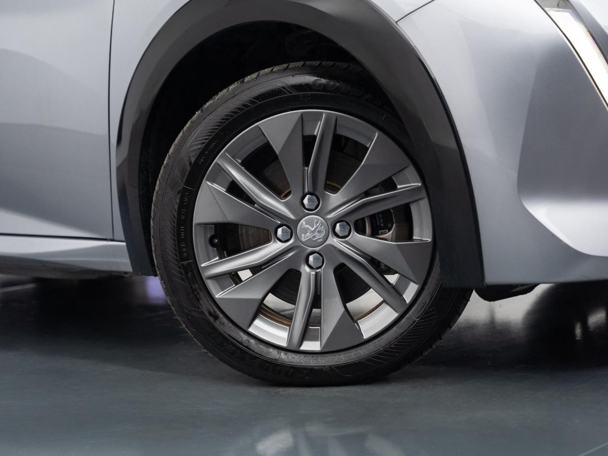 peugeot-208-2022-eletrico-500cc