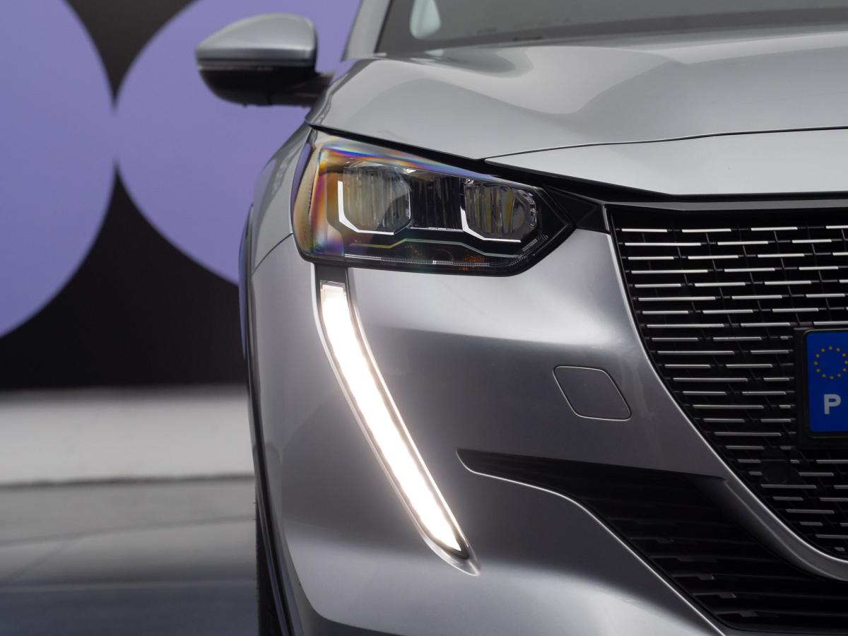 peugeot-208-2022-eletrico-500cc