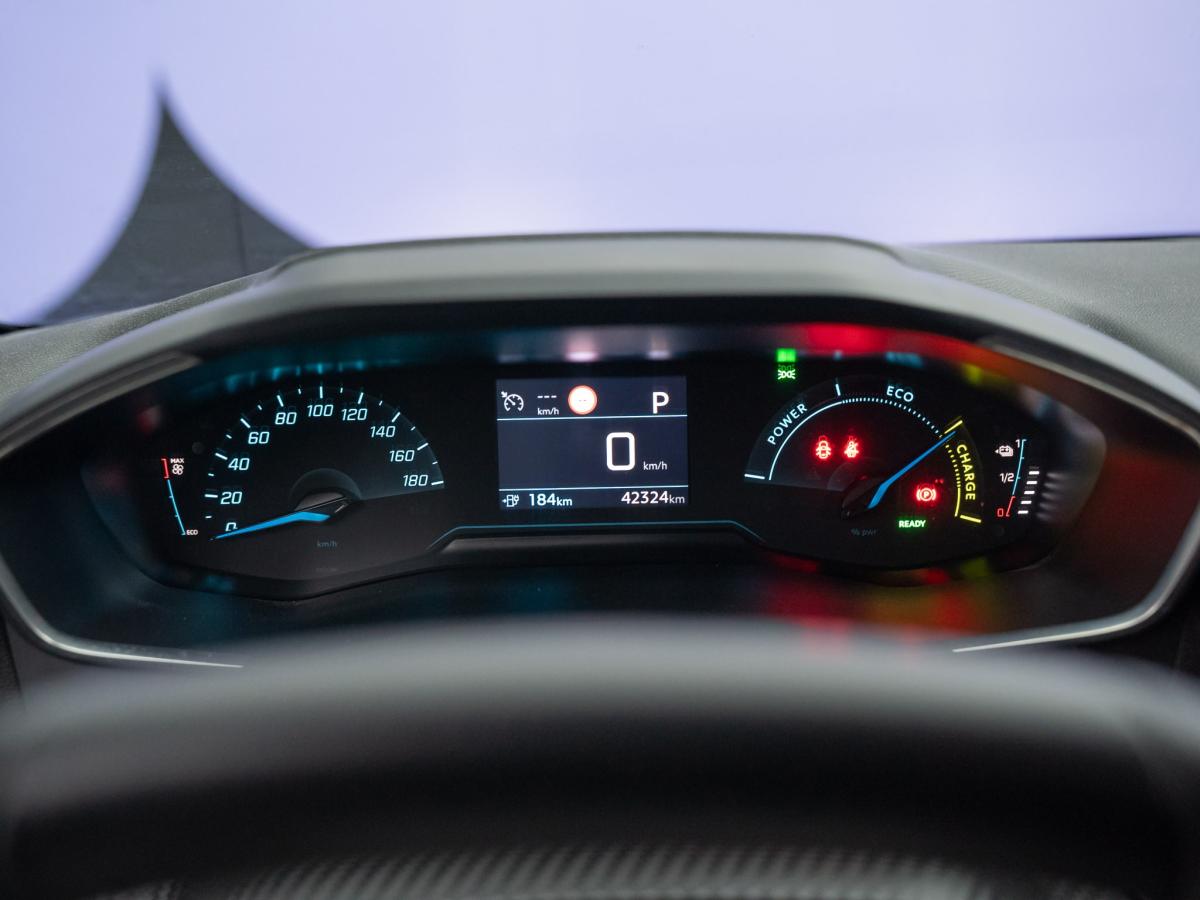 peugeot-208-2022-eletrico-500cc