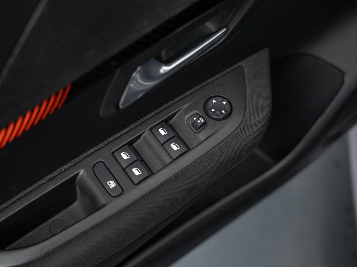 peugeot-208-2022-eletrico-500cc