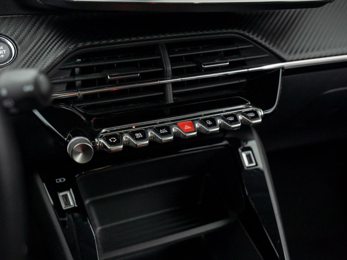 peugeot-208-2022-eletrico-500cc