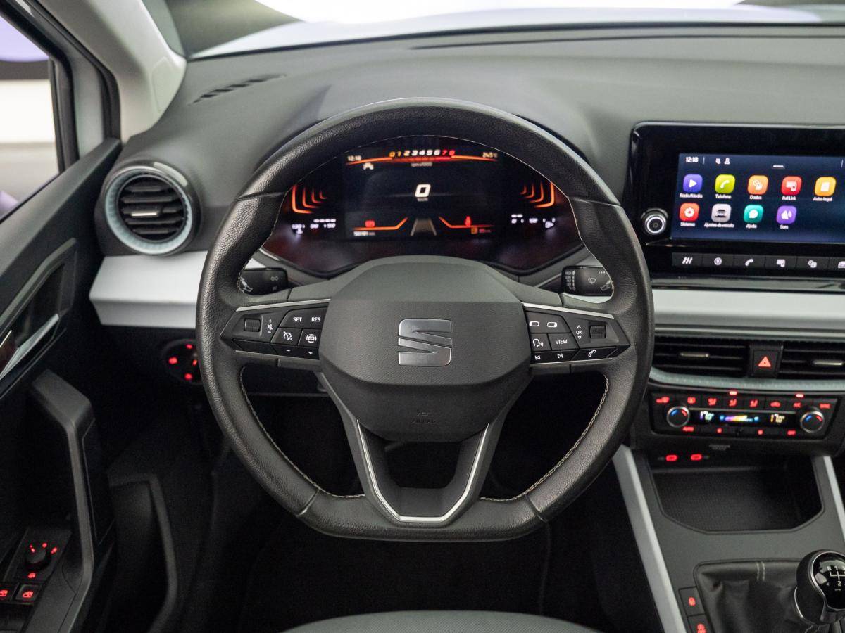 seat-arona-2023-gasolina-999cc