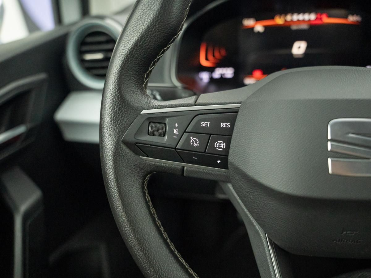 seat-arona-2023-gasolina-999cc