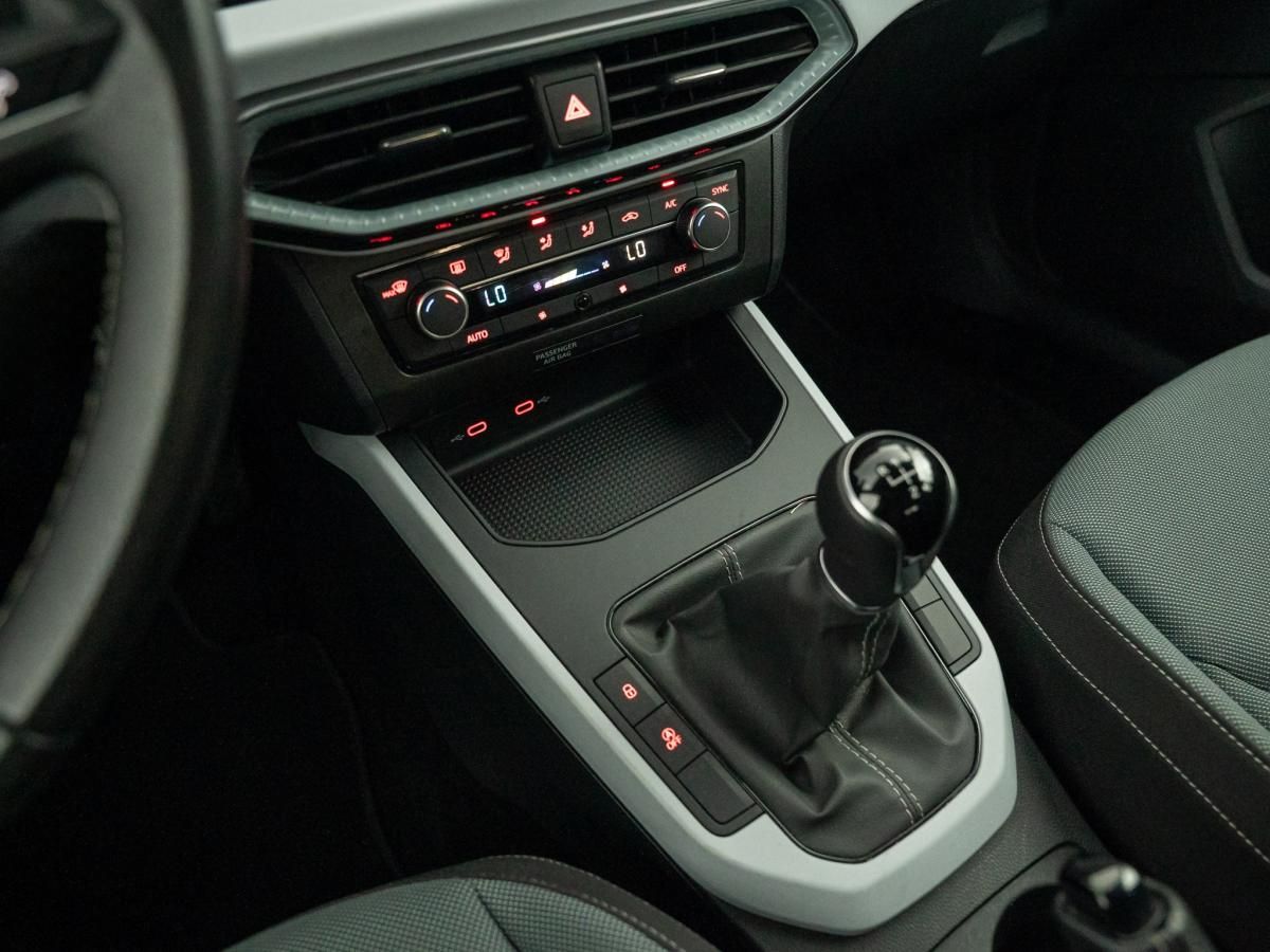 seat-arona-2023-gasolina-999cc