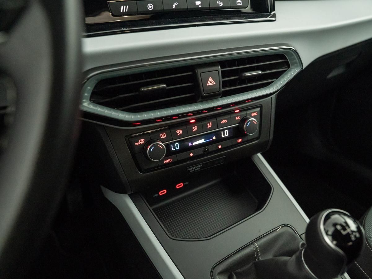 seat-arona-2023-gasolina-999cc