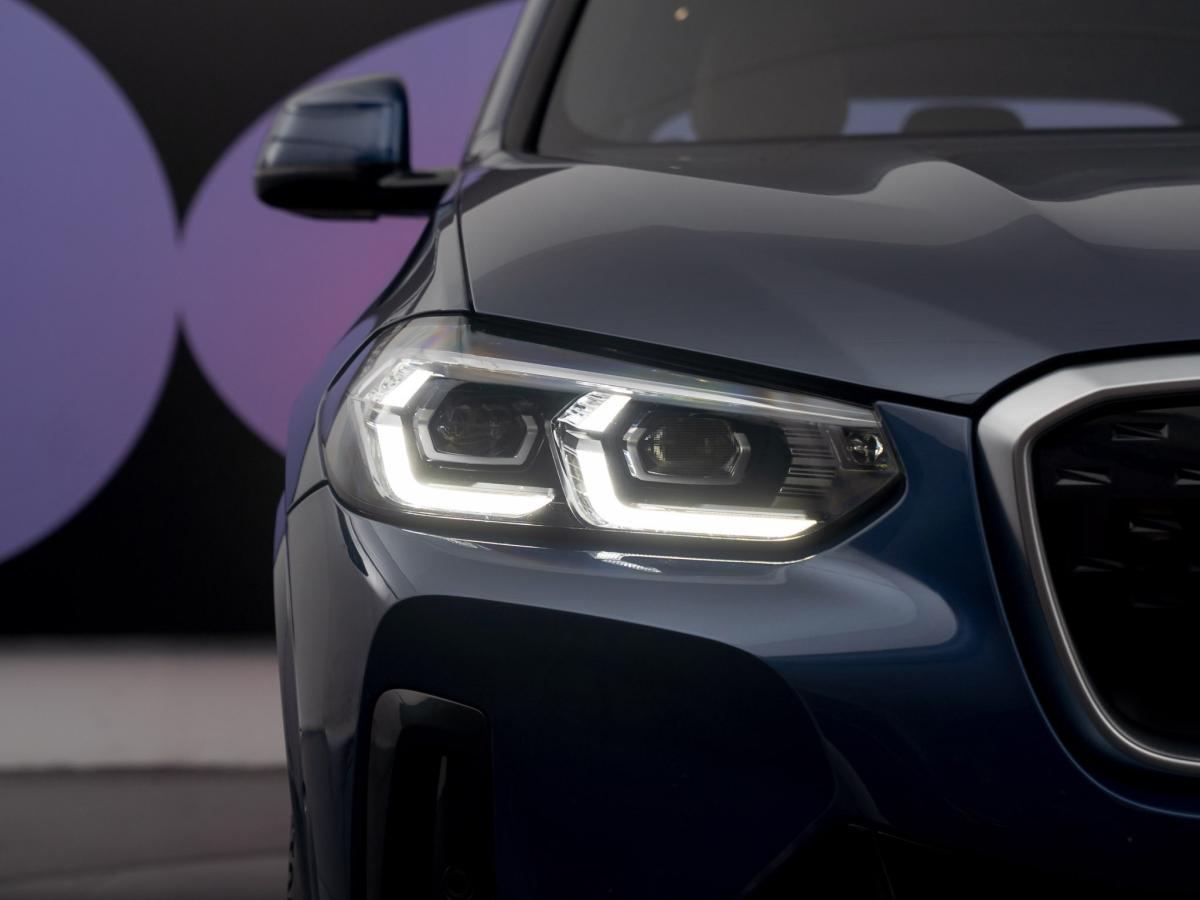 bmw-ix3-2024-eletrico-500cc