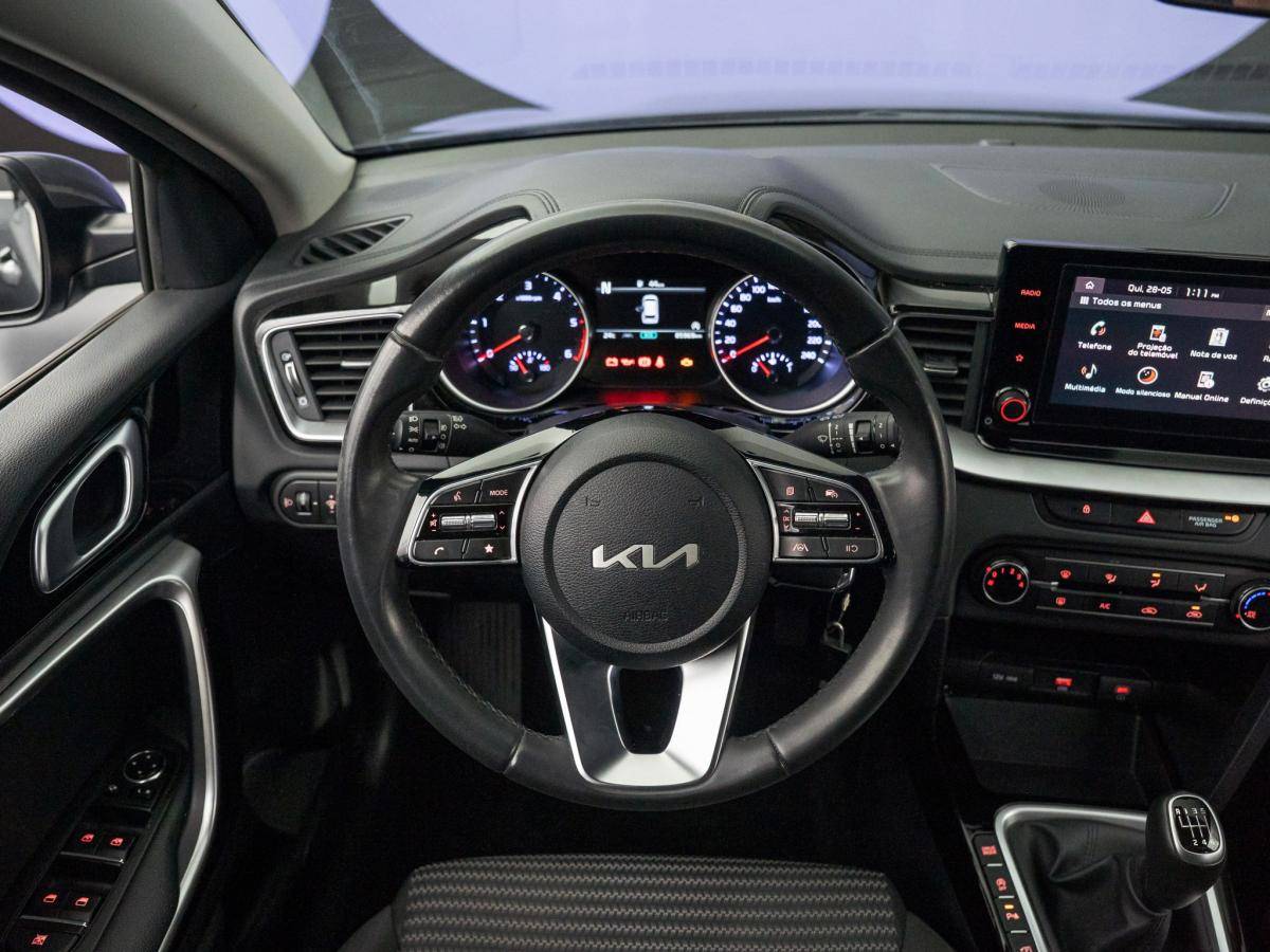 kia-ceed-sw-2023-diesel-1598cc