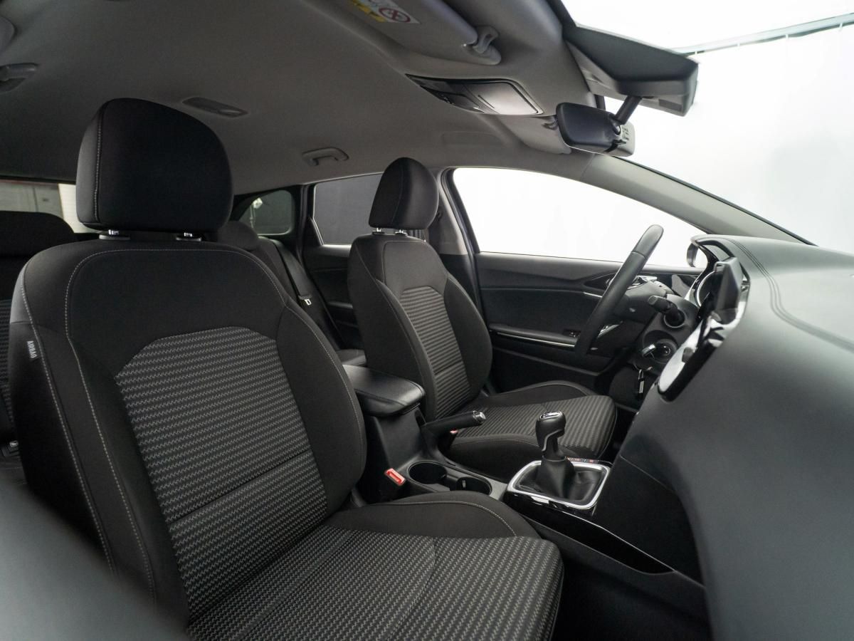kia-ceed-sw-2023-diesel-1598cc