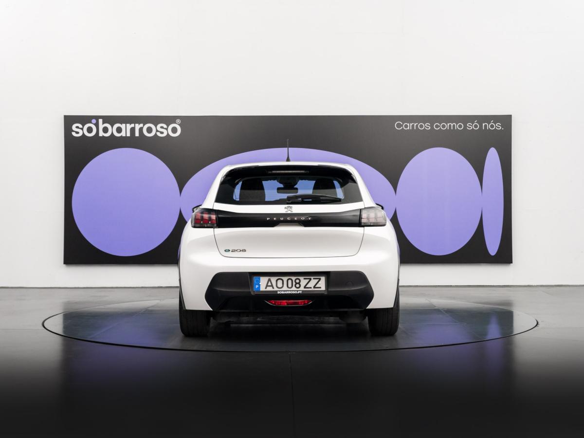 peugeot-208-2022-eletrico-500cc