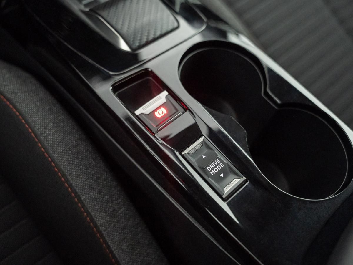 peugeot-208-2022-eletrico-500cc
