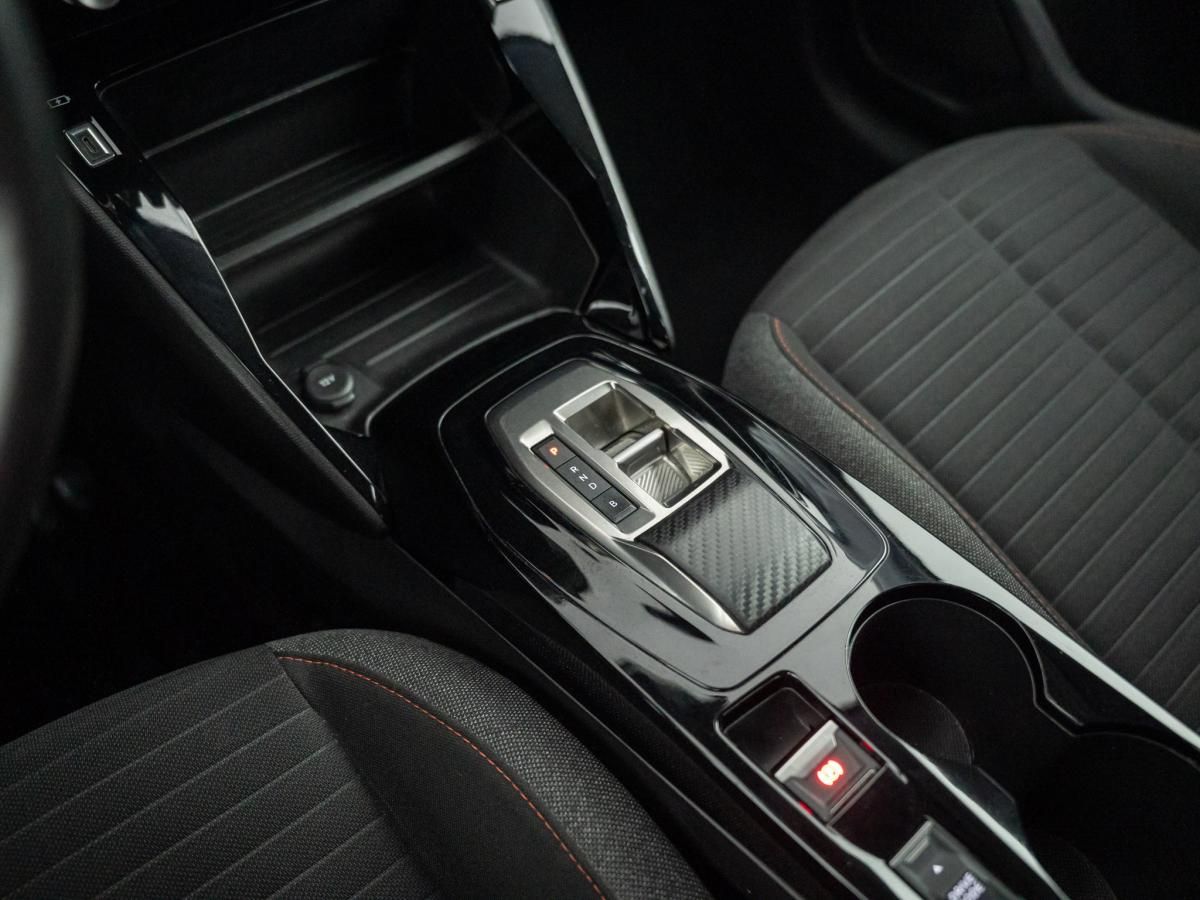 peugeot-208-2022-eletrico-500cc