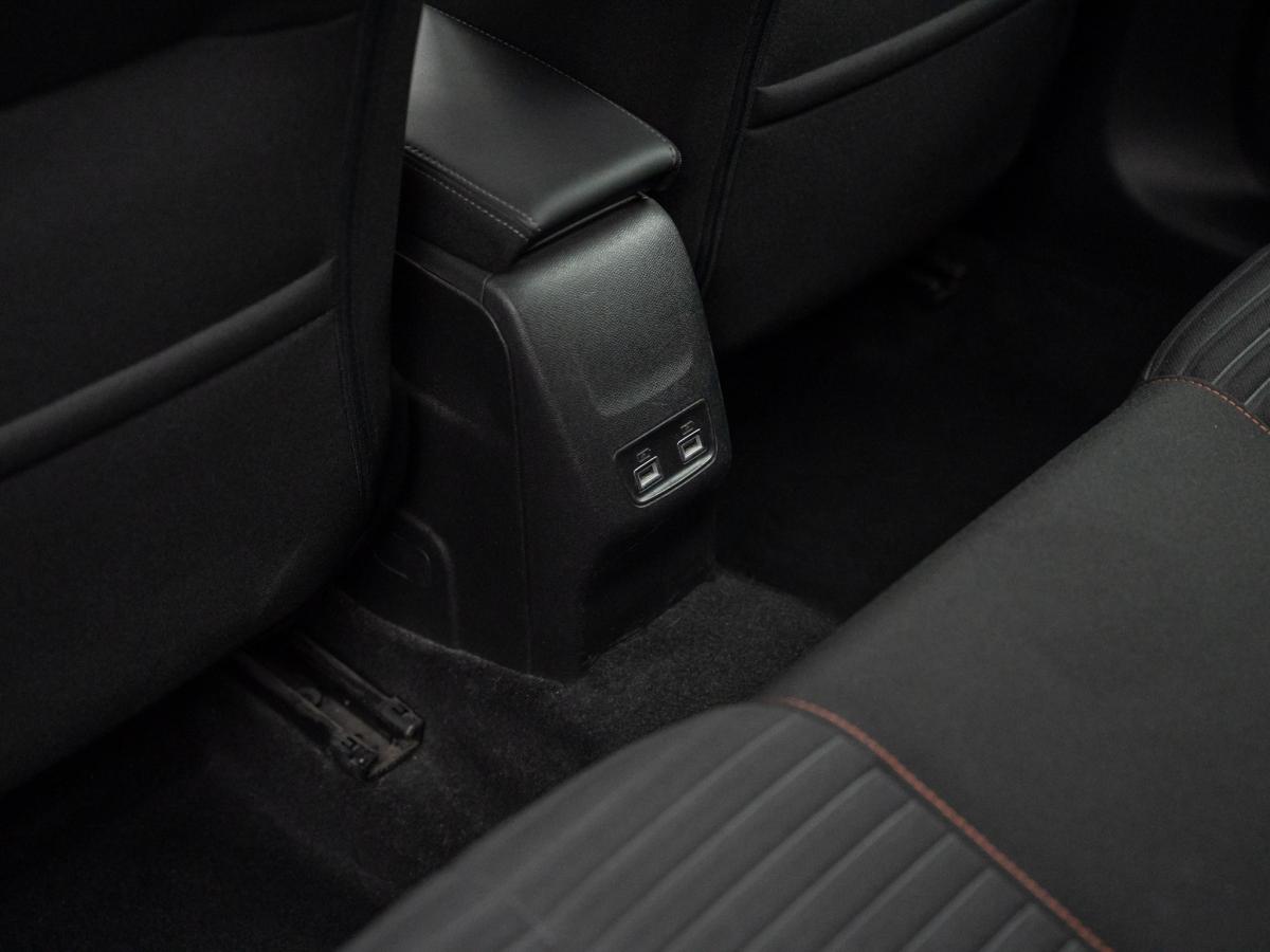 peugeot-208-2022-eletrico-500cc