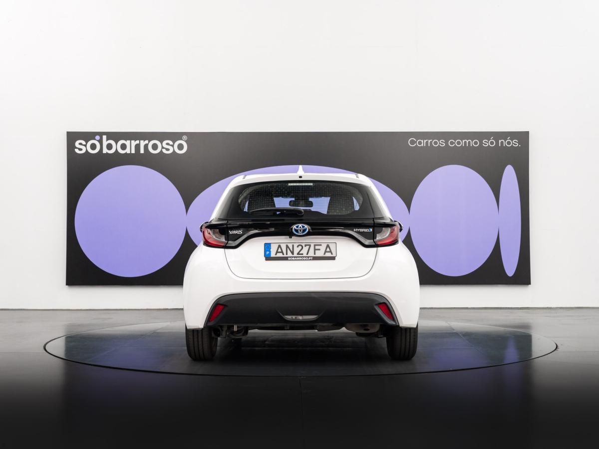 toyota-yaris-2021-hibrido-a-gasolina-1490cc