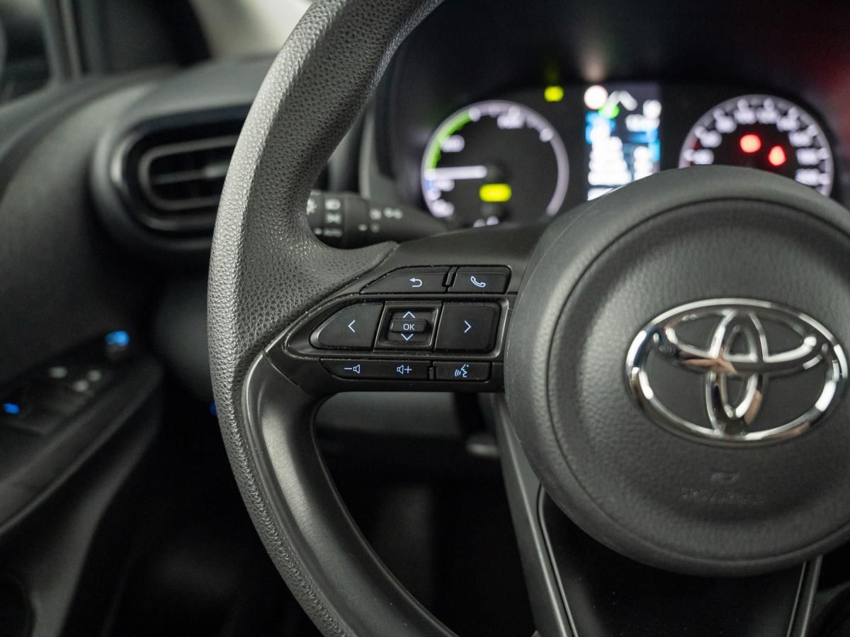 toyota-yaris-2021-hibrido-a-gasolina-1490cc