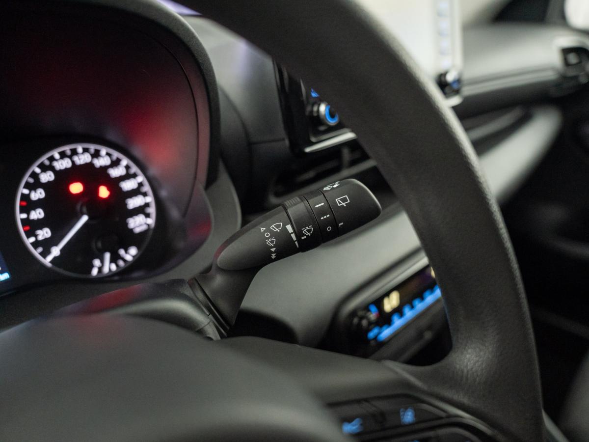 toyota-yaris-2021-hibrido-a-gasolina-1490cc