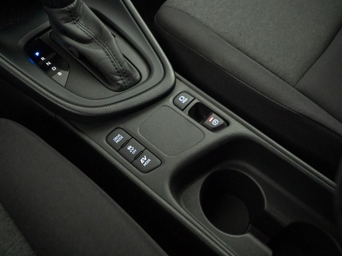 toyota-yaris-2021-hibrido-a-gasolina-1490cc