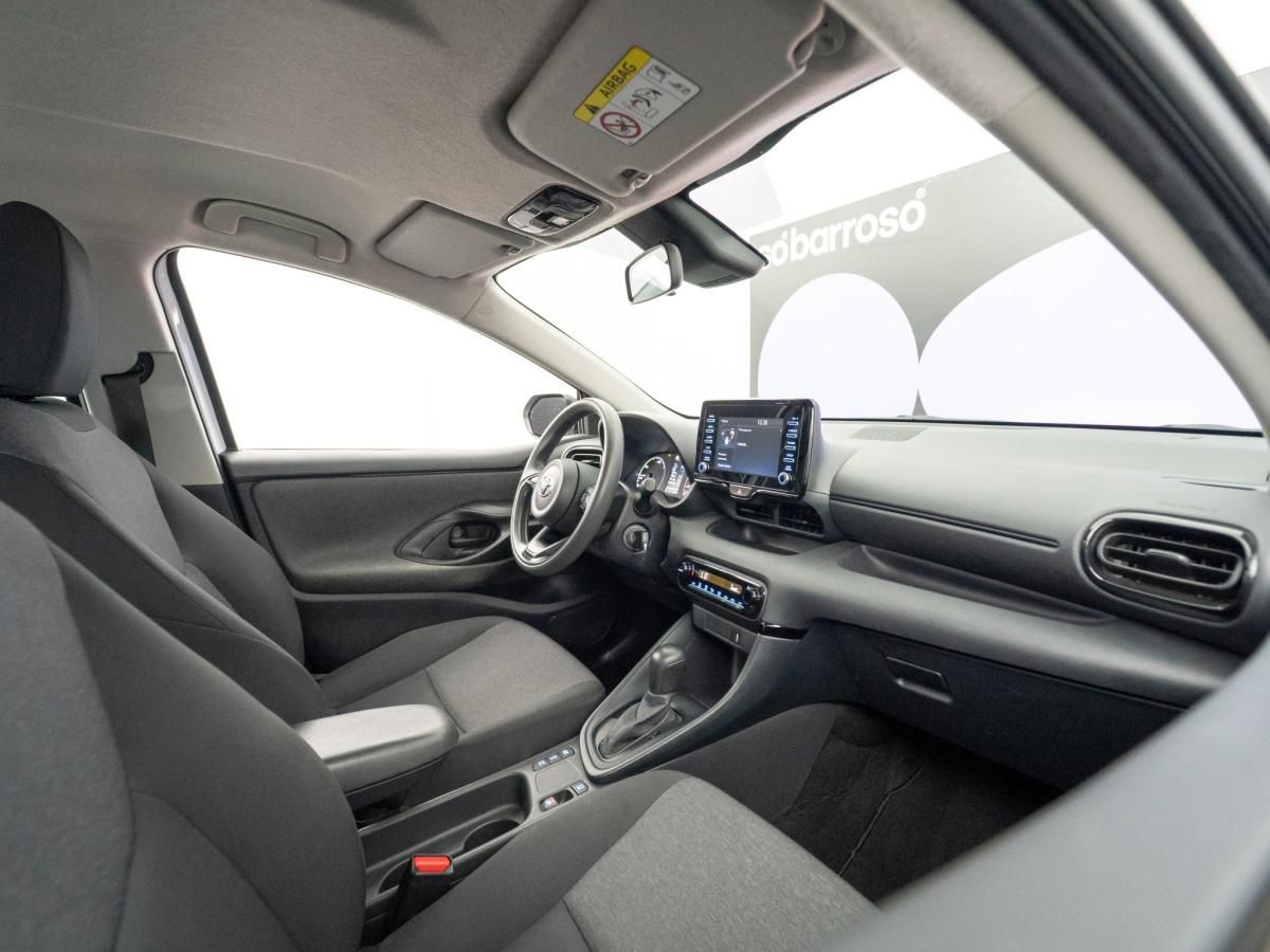 toyota-yaris-2021-hibrido-a-gasolina-1490cc