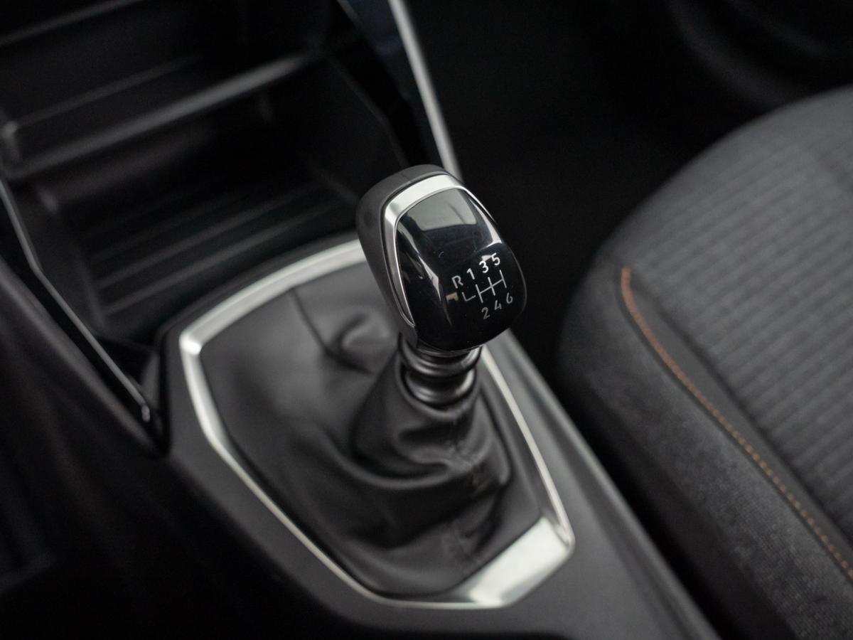 peugeot-208-2025-gasolina-1199cc