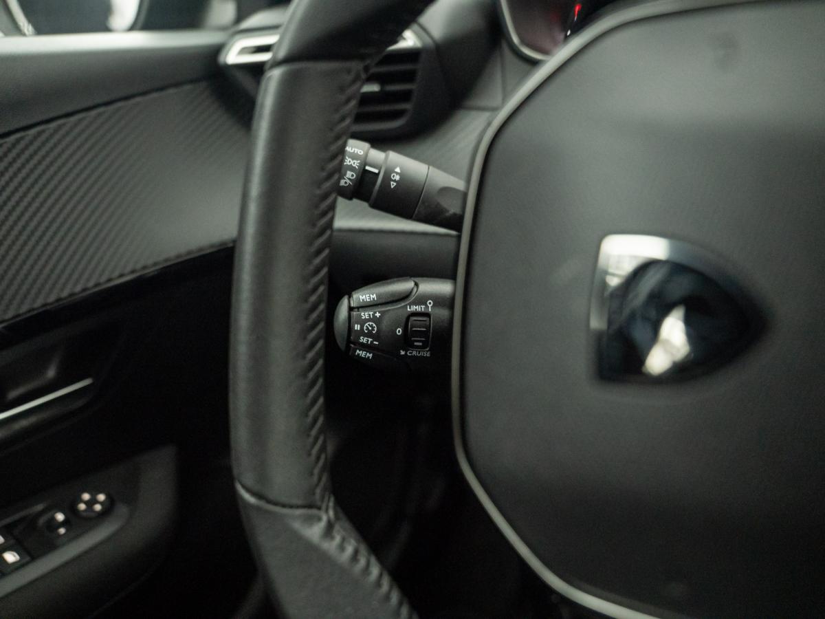 peugeot-208-2024-gasolina-1199cc