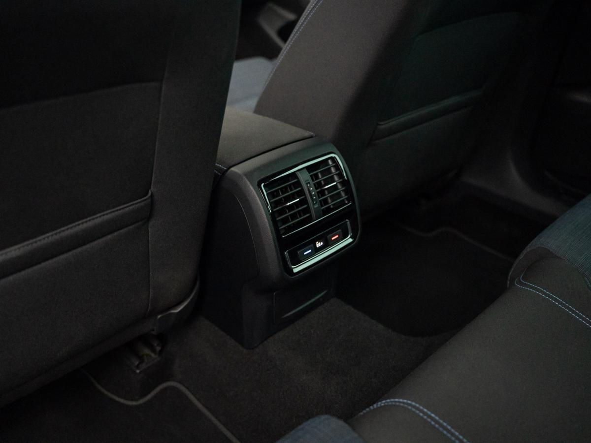 volkswagen-passat-variant-2021-hibrido-a-gasolina-1395cc
