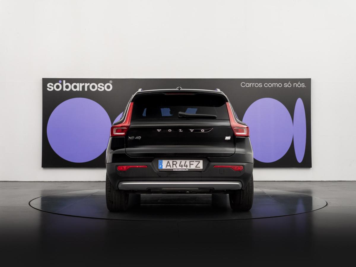 volvo-xc40-2022-hibrido-a-gasolina-1477cc