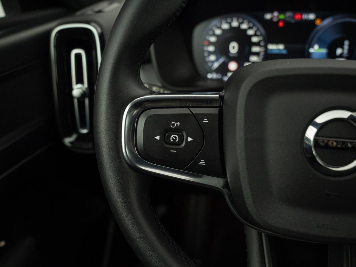 volvo-xc40-2022-hibrido-a-gasolina-1477cc