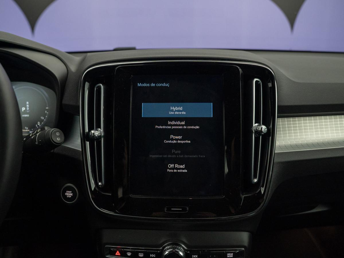 volvo-xc40-2022-hibrido-a-gasolina-1477cc