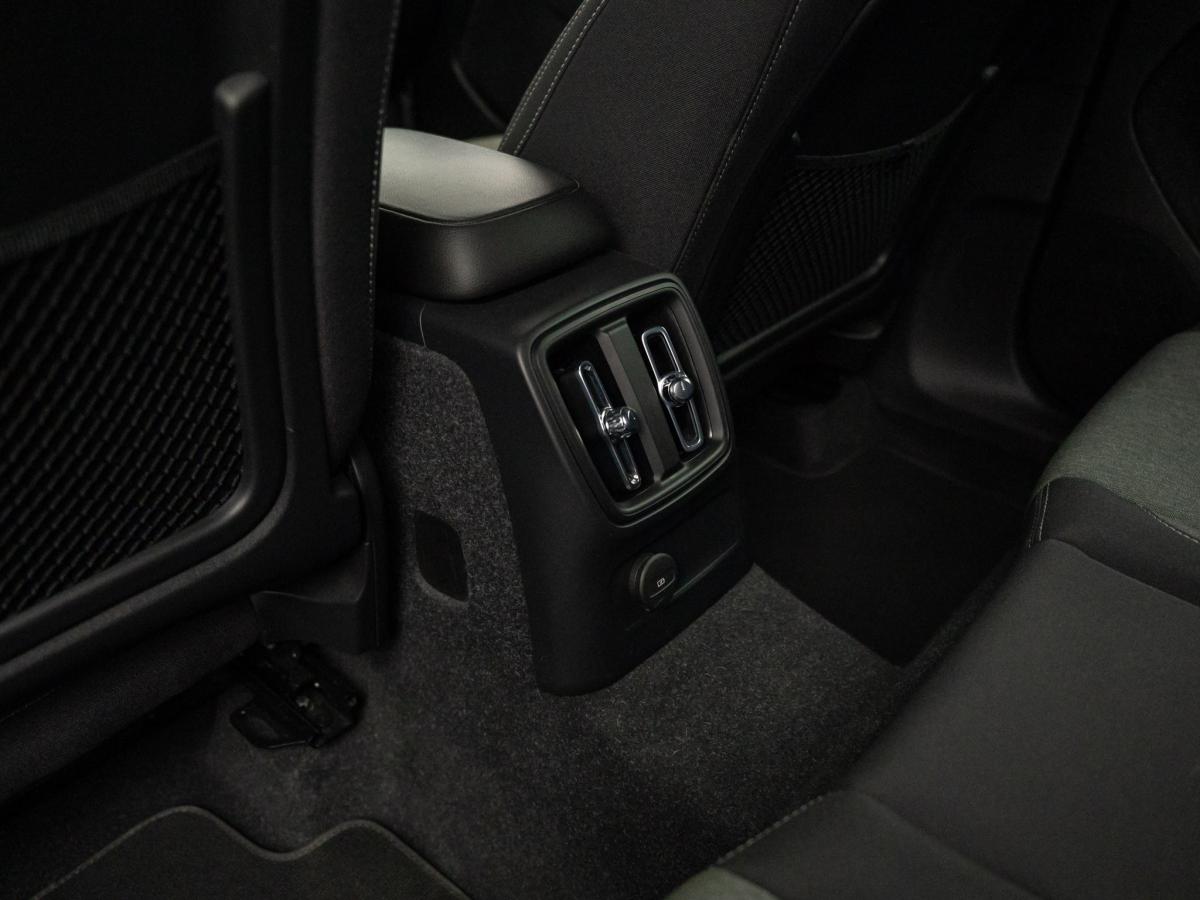 volvo-xc40-2022-hibrido-a-gasolina-1477cc