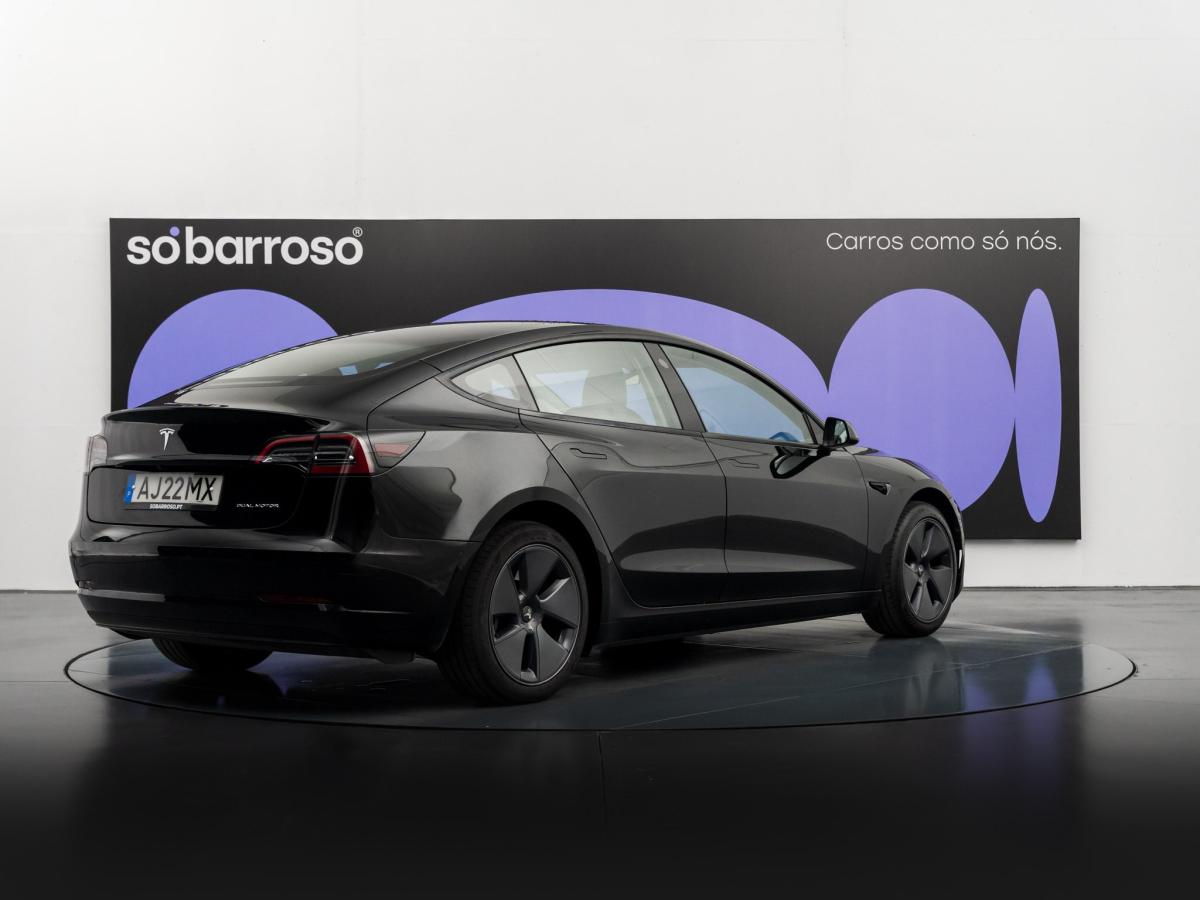 tesla-model-3-2021-eletrico-500cc