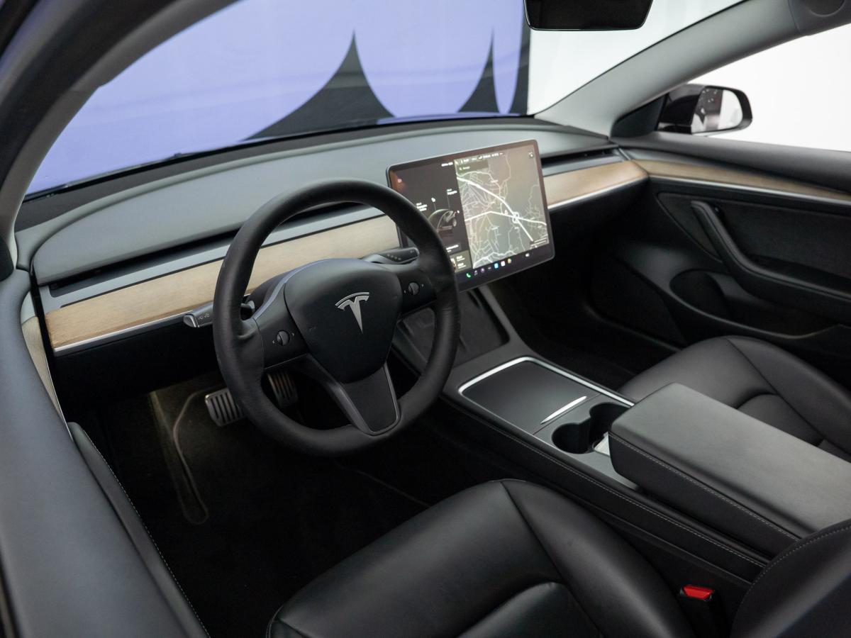 tesla-model-3-2021-eletrico-500cc