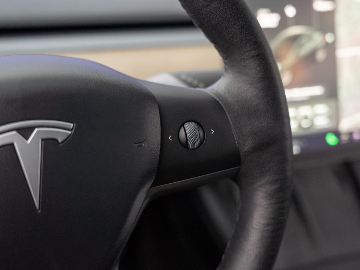 tesla-model-3-2021-eletrico-500cc