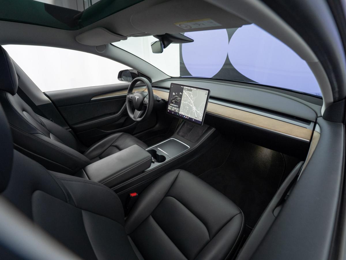 tesla-model-3-2021-eletrico-500cc