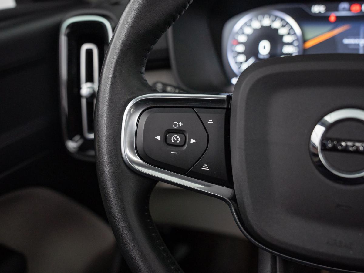 volvo-xc40-2021-gasolina-1477cc